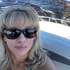 Meet your Posher, Jenn